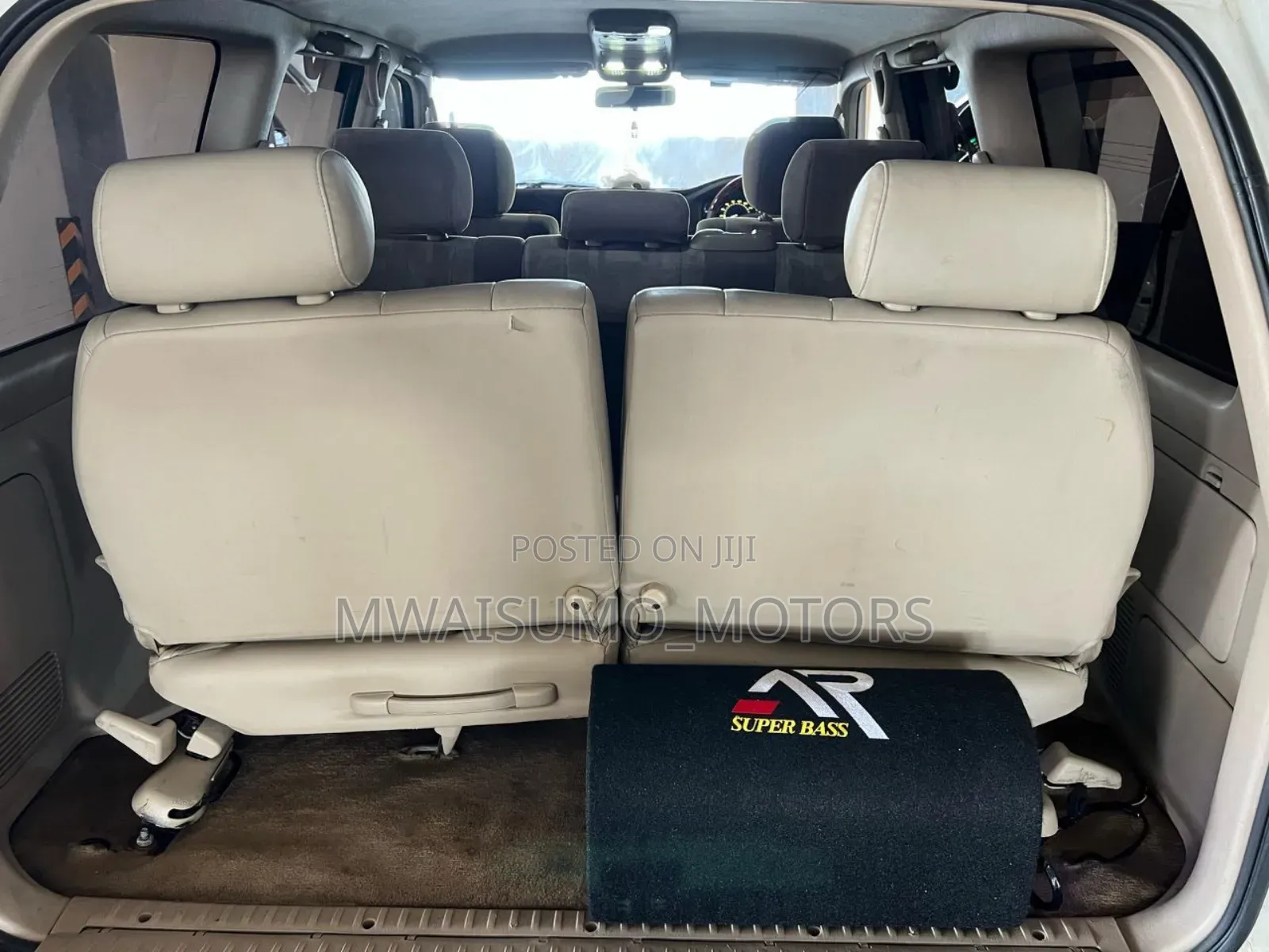 Toyota Land Cruiser 2001 White