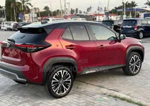 Toyota Yaris Cross 2024 Burgundy