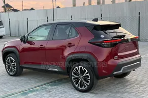 Toyota Yaris Cross 2024 Burgundy