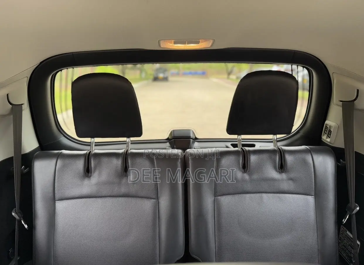 Toyota Land Cruiser Prado 2.7 2021 Black