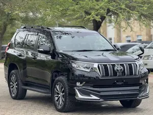 Toyota Land Cruiser Prado 2.7 2021 Black