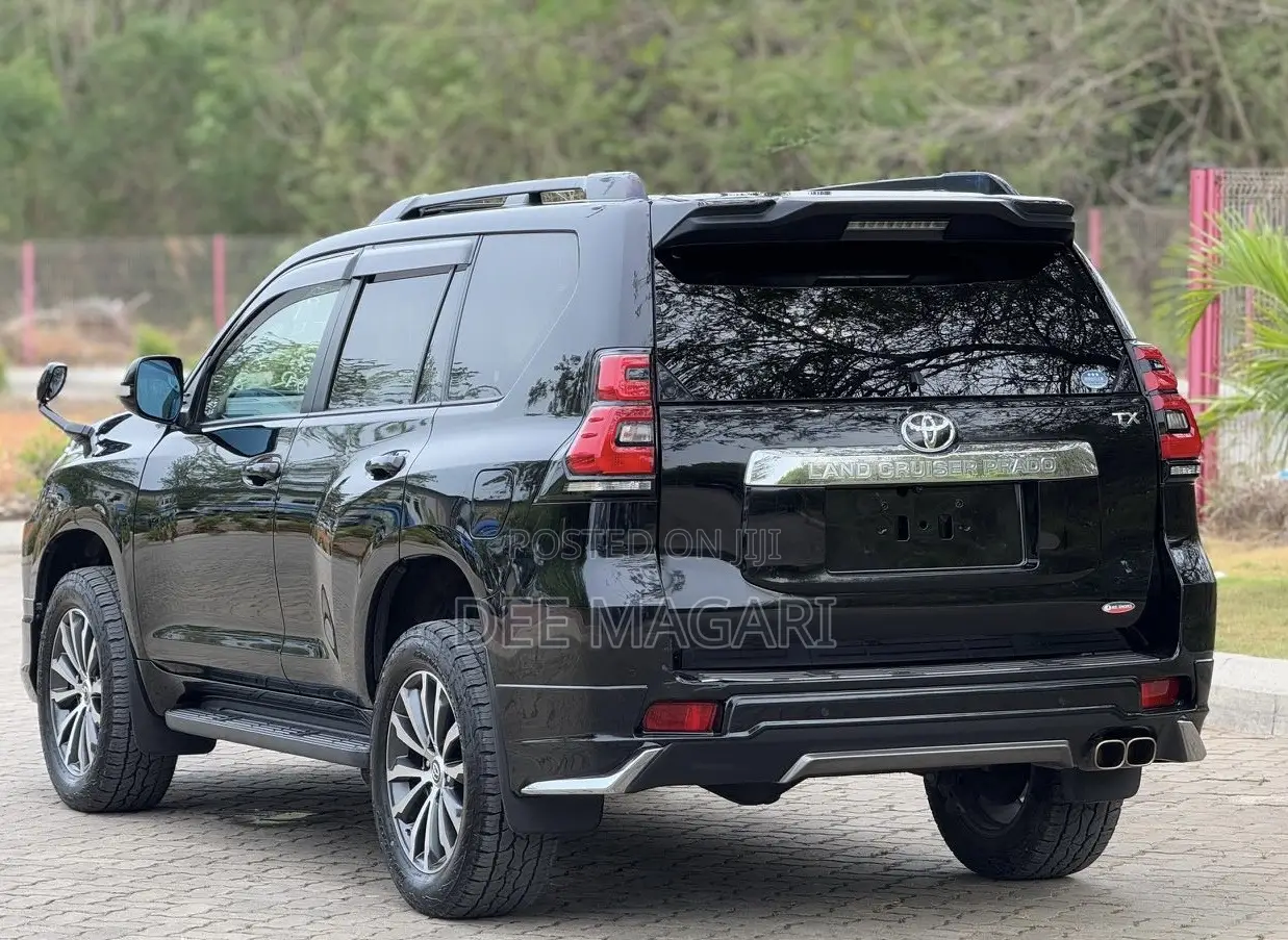 Toyota Land Cruiser Prado 2.7 2021 Black
