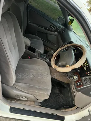 Toyota Mark II 1998 White