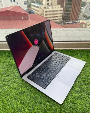 Laptop Apple MacBook Pro 2021 M1 32GB Apple M1 Pro SSD 1T