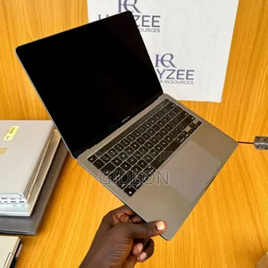 Laptop Apple MacBook Pro 2020 M1 8GB Apple M1 SSD 512GB