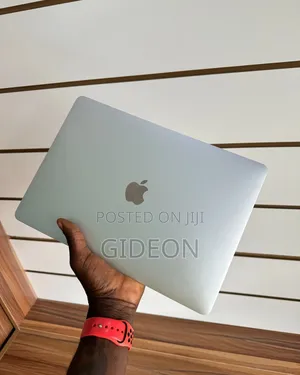 Laptop Apple MacBook Pro 2020 16GB Intel Core I7 SSD 512GB
