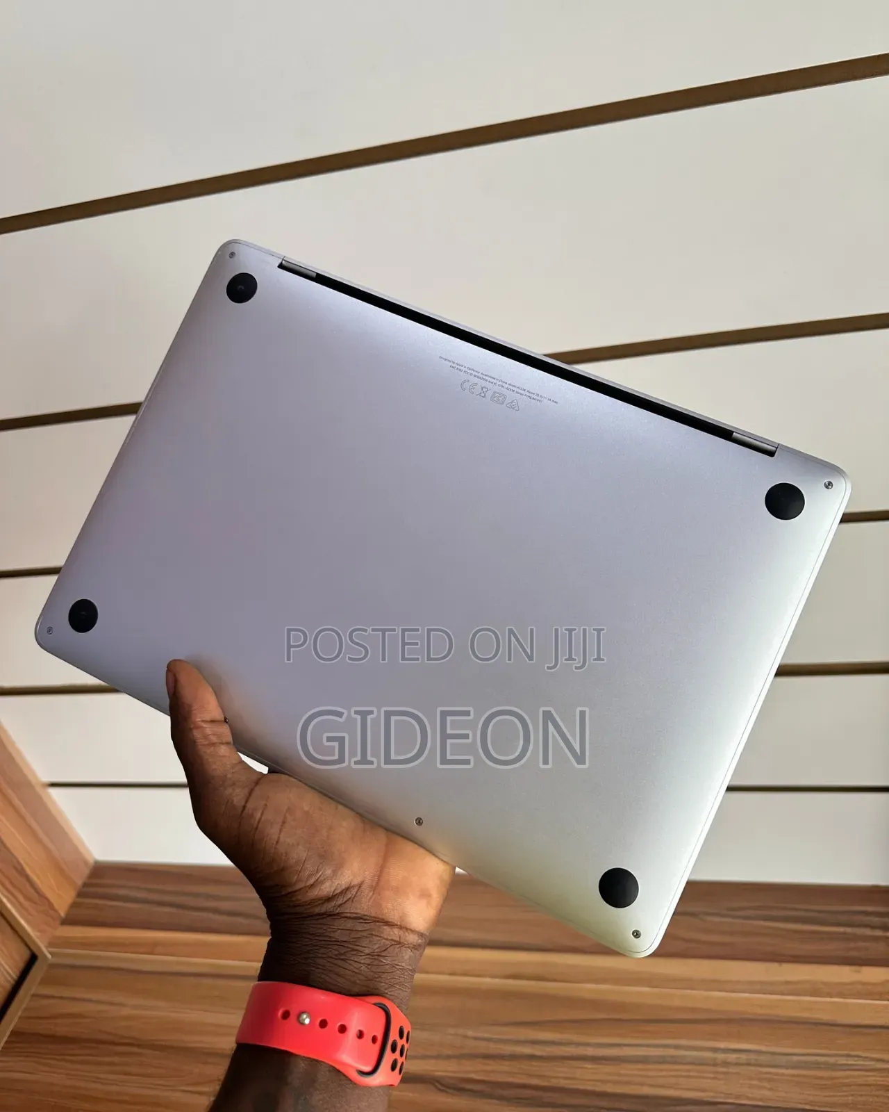 Laptop Apple MacBook Pro 2020 8GB Intel Core I7 SSD 512GB