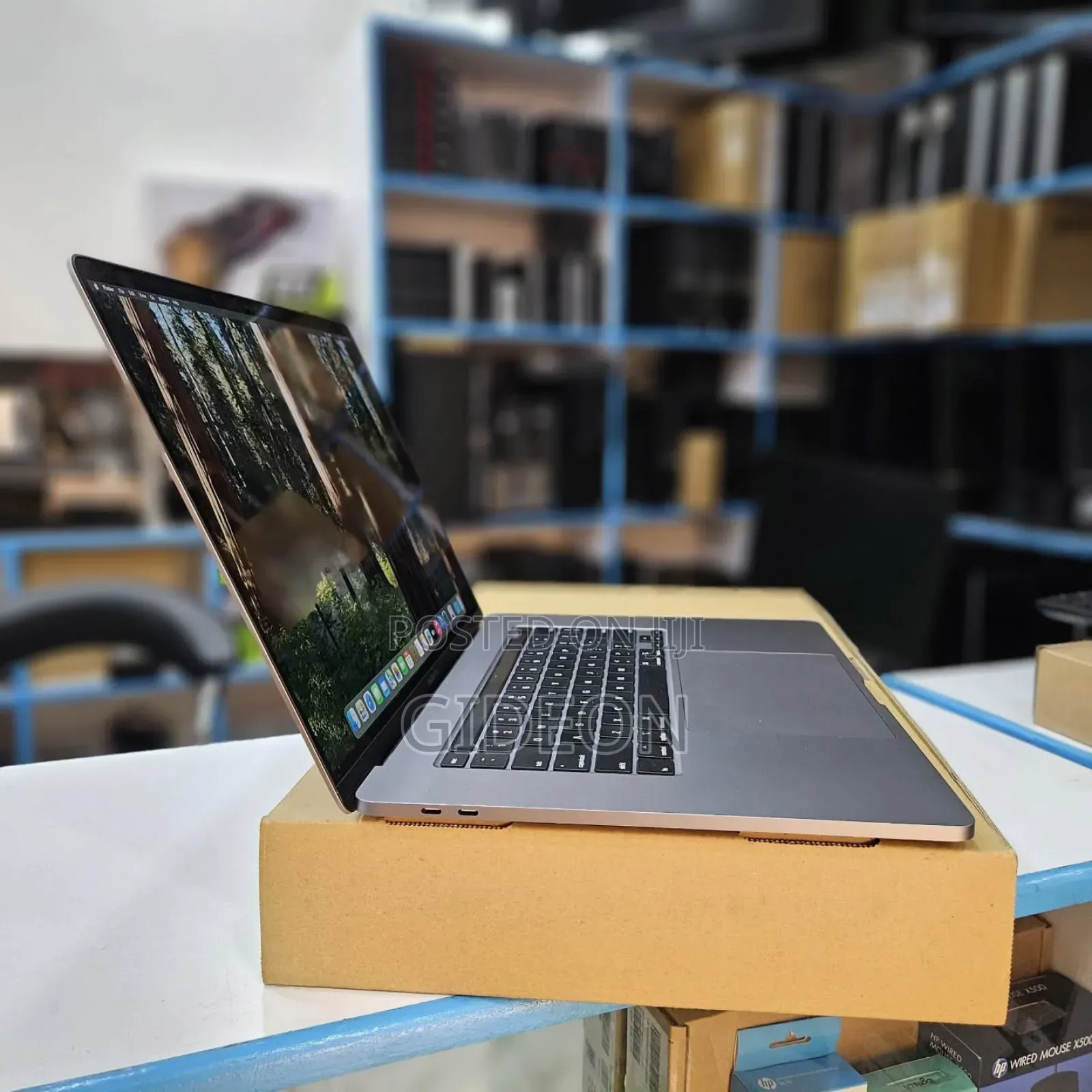 Laptop Apple MacBook Pro 2019 32GB Intel Core I9 SSD 1T
