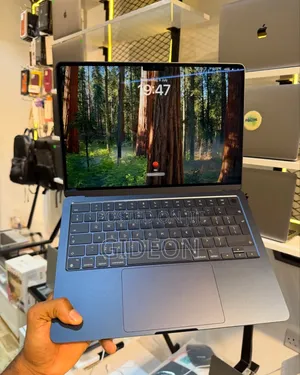 Laptop Apple MacBook Air 2022 M2 8GB Apple M2 SSD 256GB