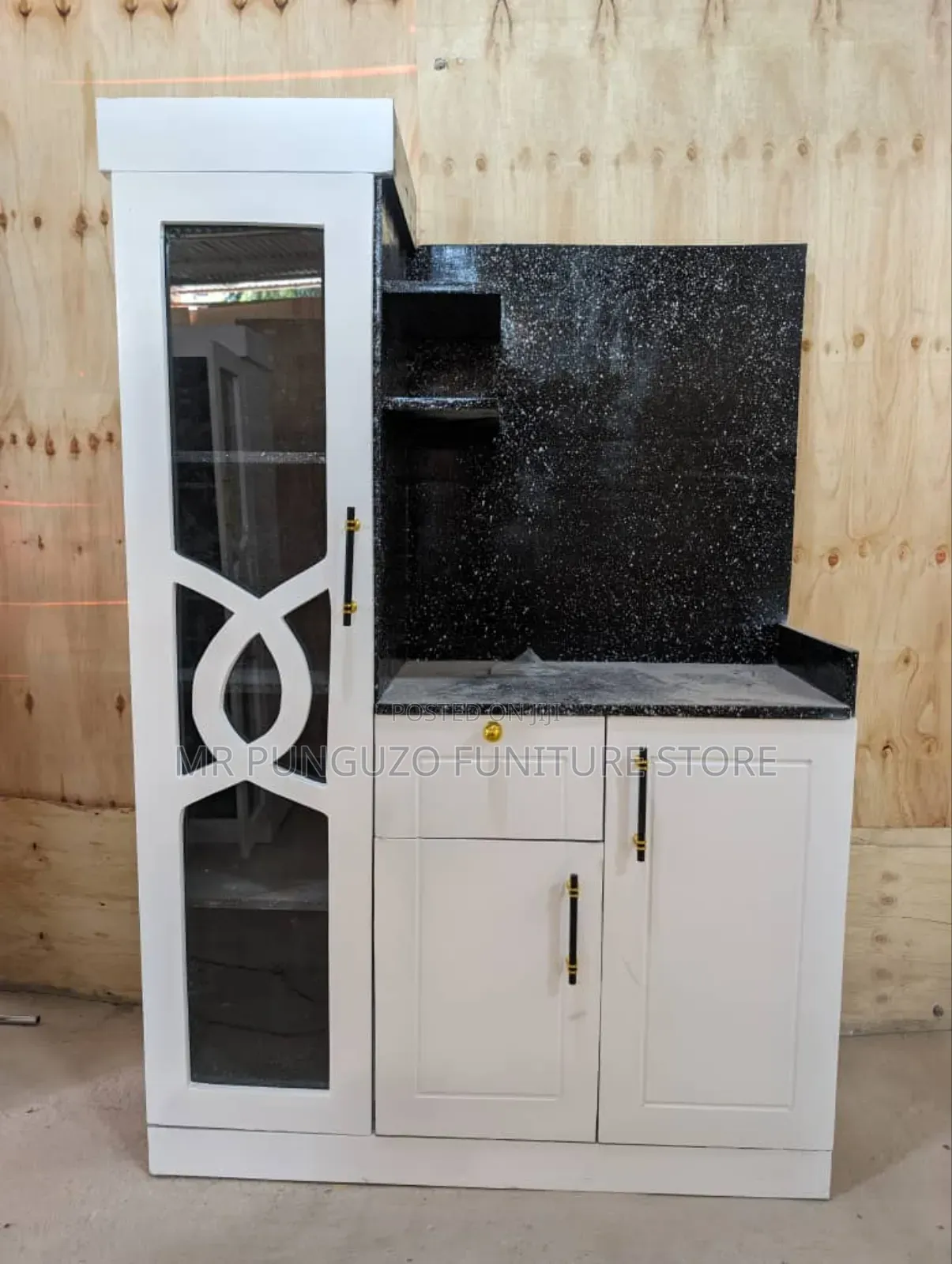Kitchen Wardrobe Ya Plate