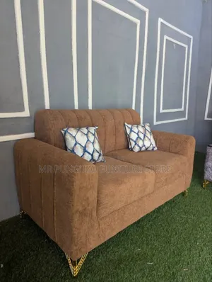 Sofa Ya Watu Wawili Classic Sana