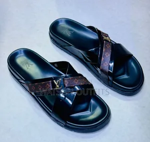 Sandals Official in Brunello Louis Vuitton and Others