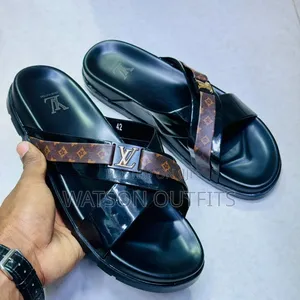 Sandals Official in Brunello Louis Vuitton and Others