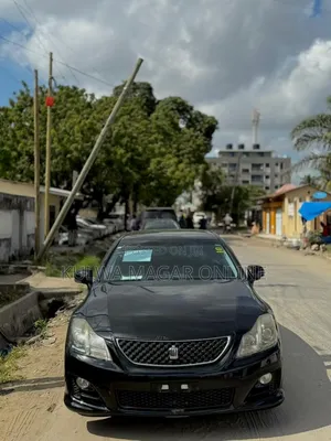 Toyota Crown 2010 Black