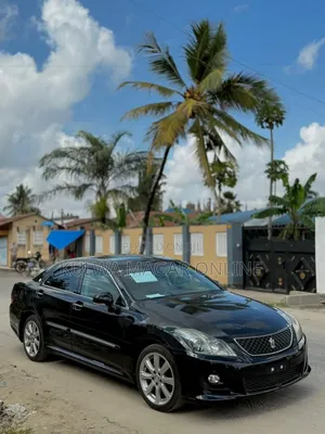 Toyota Crown 2010 Black