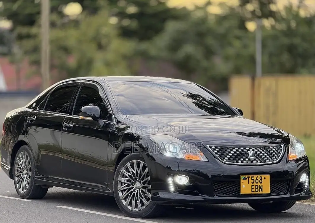 Toyota Crown 2009 Black