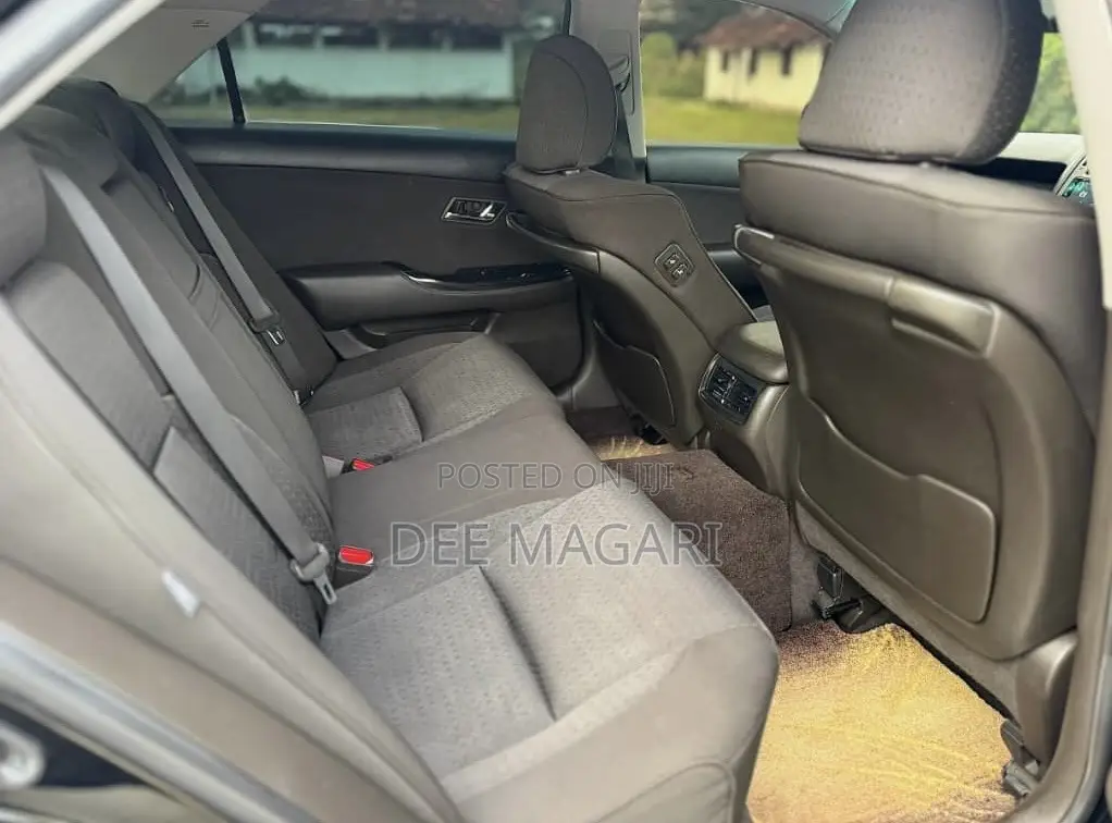 Toyota Crown 2009 Black