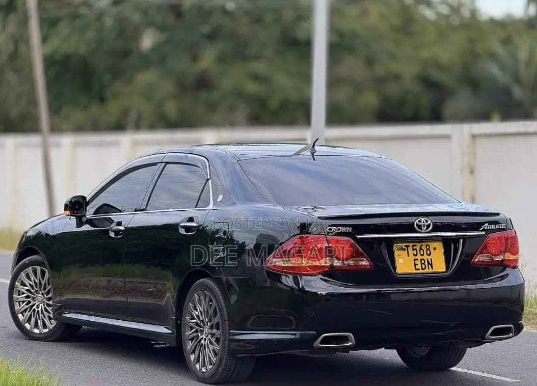 Toyota Crown 2009 Black