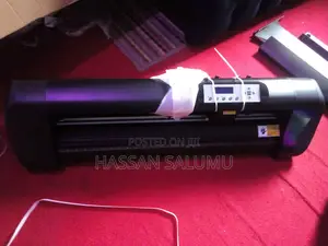 Photo - Vinyl Sticker Cutting Plotter
