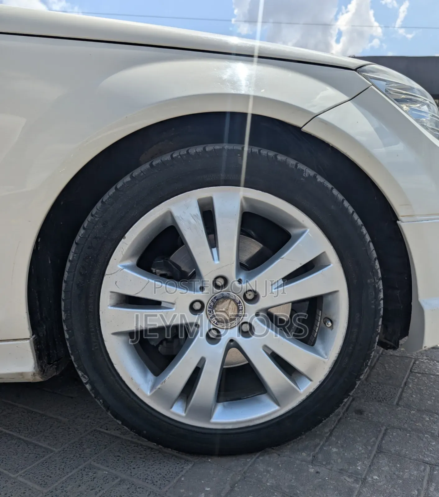 Mercedes-Benz C200 2010 Pearl