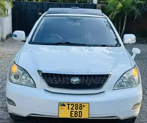 Photo - Toyota Harrier 2007 Off white