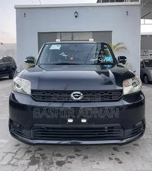 Photo - Toyota Corolla Rumion Hatchback 1.5 FWD 2012 Matt Black