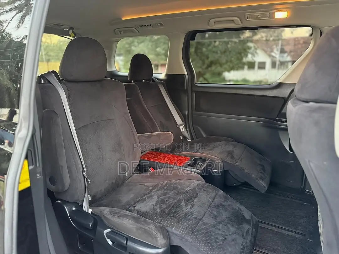 Toyota Vellfire 2011 Black