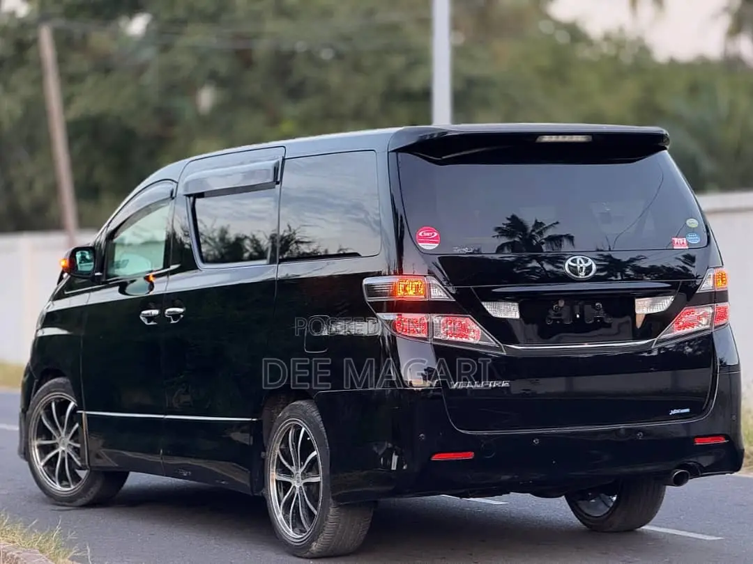 Toyota Vellfire 2011 Black