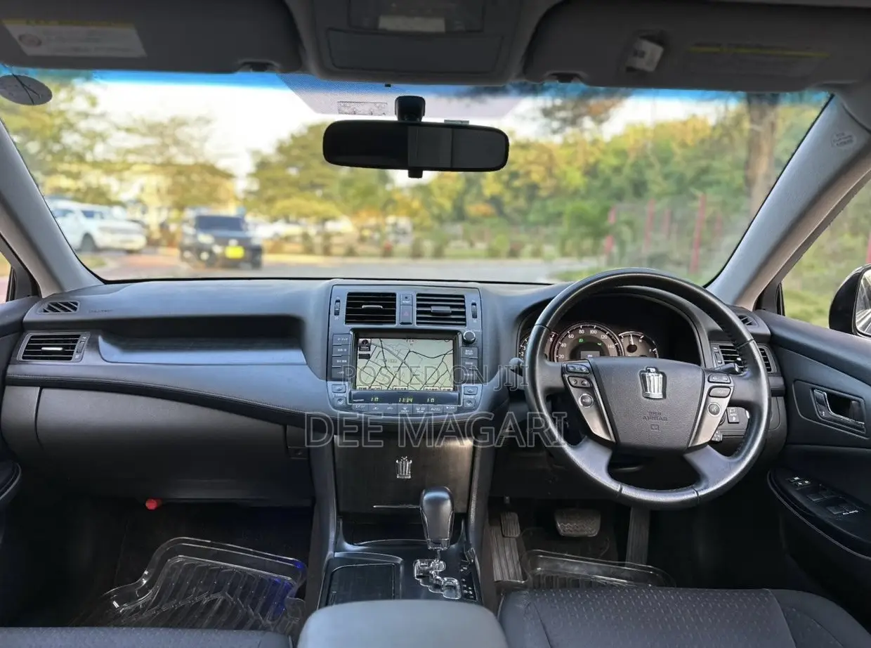 Toyota Crown 2009 Black