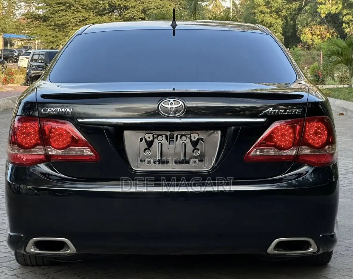 Toyota Crown 2009 Black