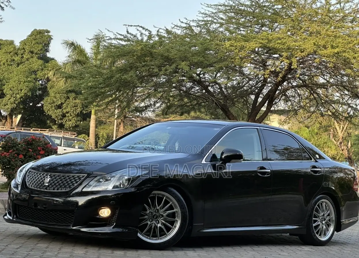 Toyota Crown 2009 Black