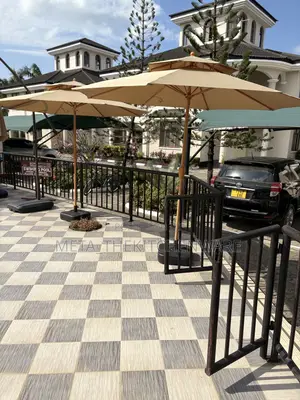 Retractable Garden Umbrella