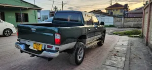 Toyota Hilux 2.5 Cab 2005 Green