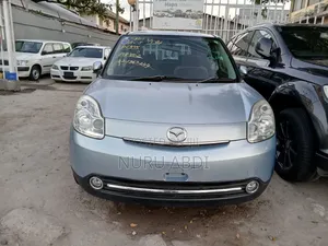 Photo - Mazda Verisa 2014 Silver