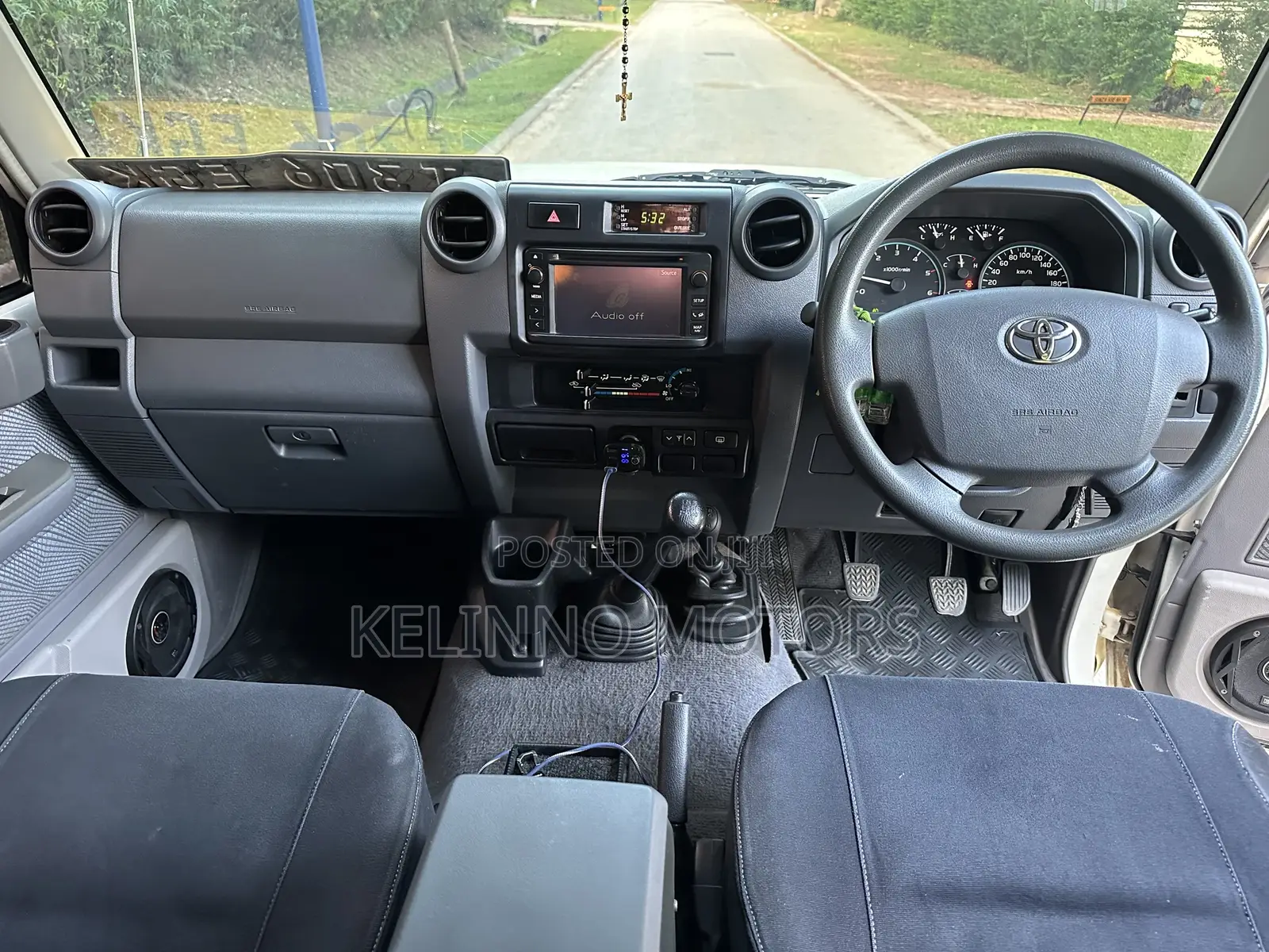 Toyota Land Cruiser 2014 White