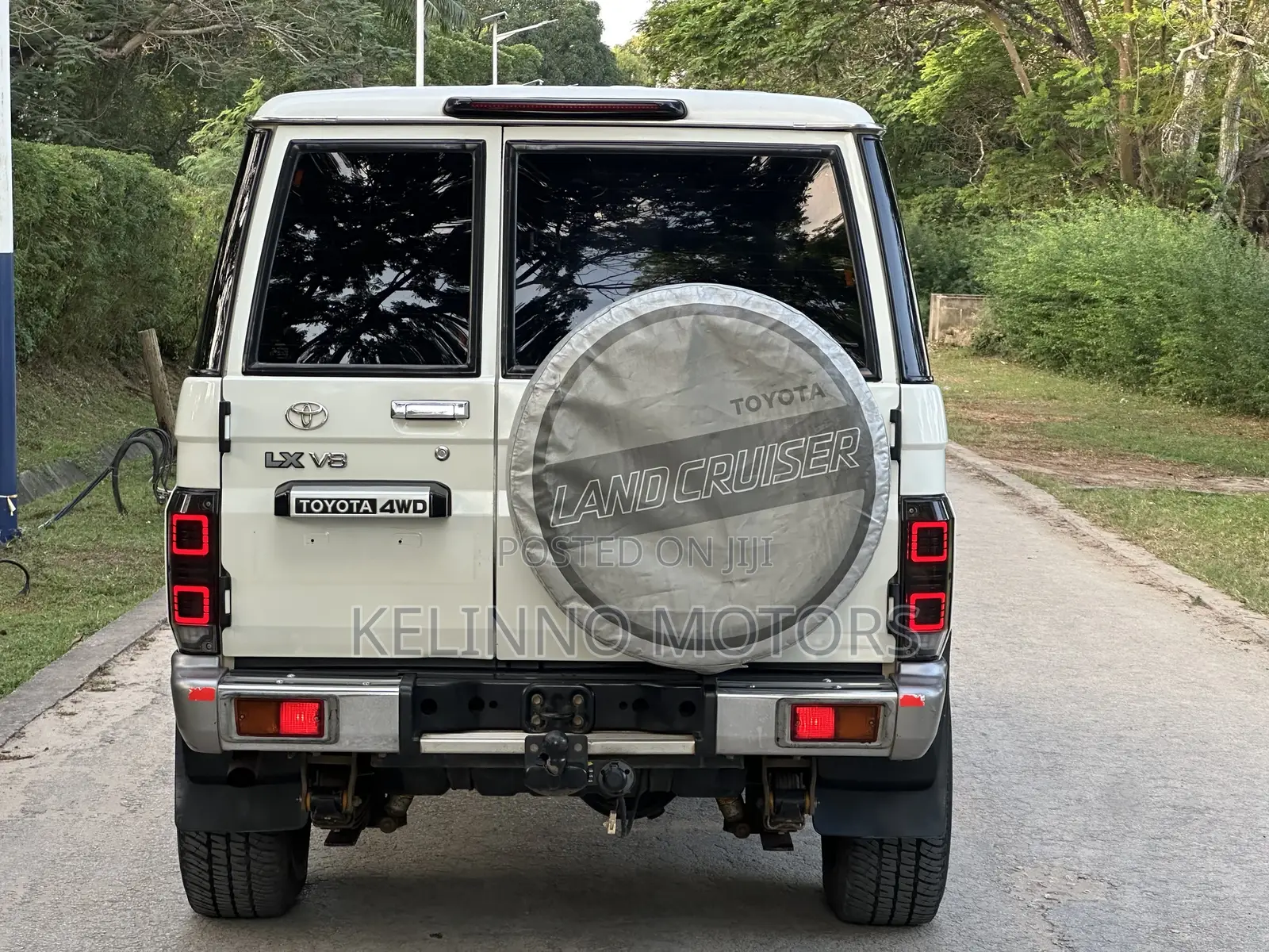 Toyota Land Cruiser 2014 White
