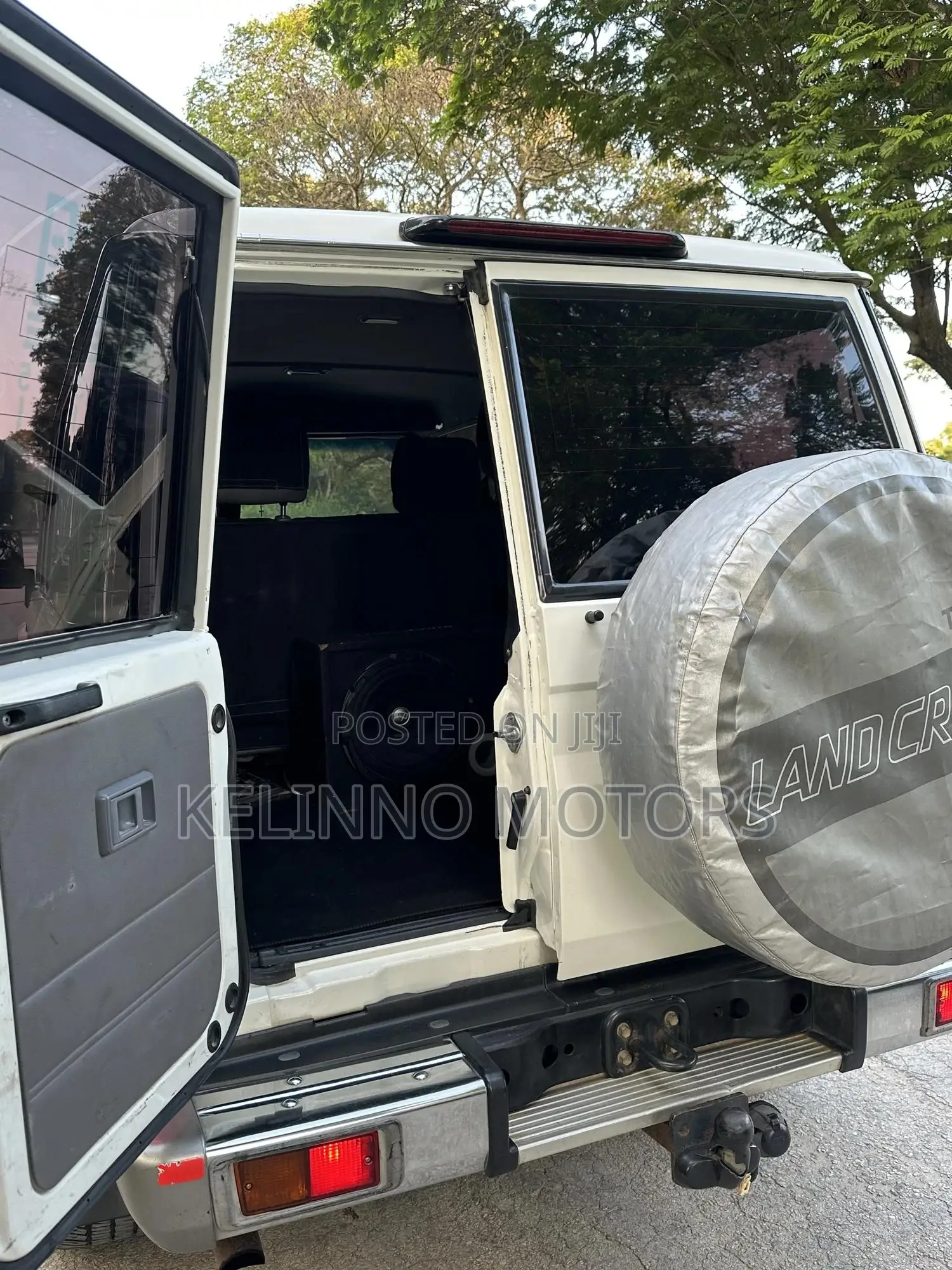 Toyota Land Cruiser 2014 White