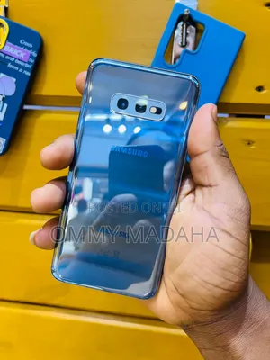 Photo - Samsung Galaxy S10e 128 GB