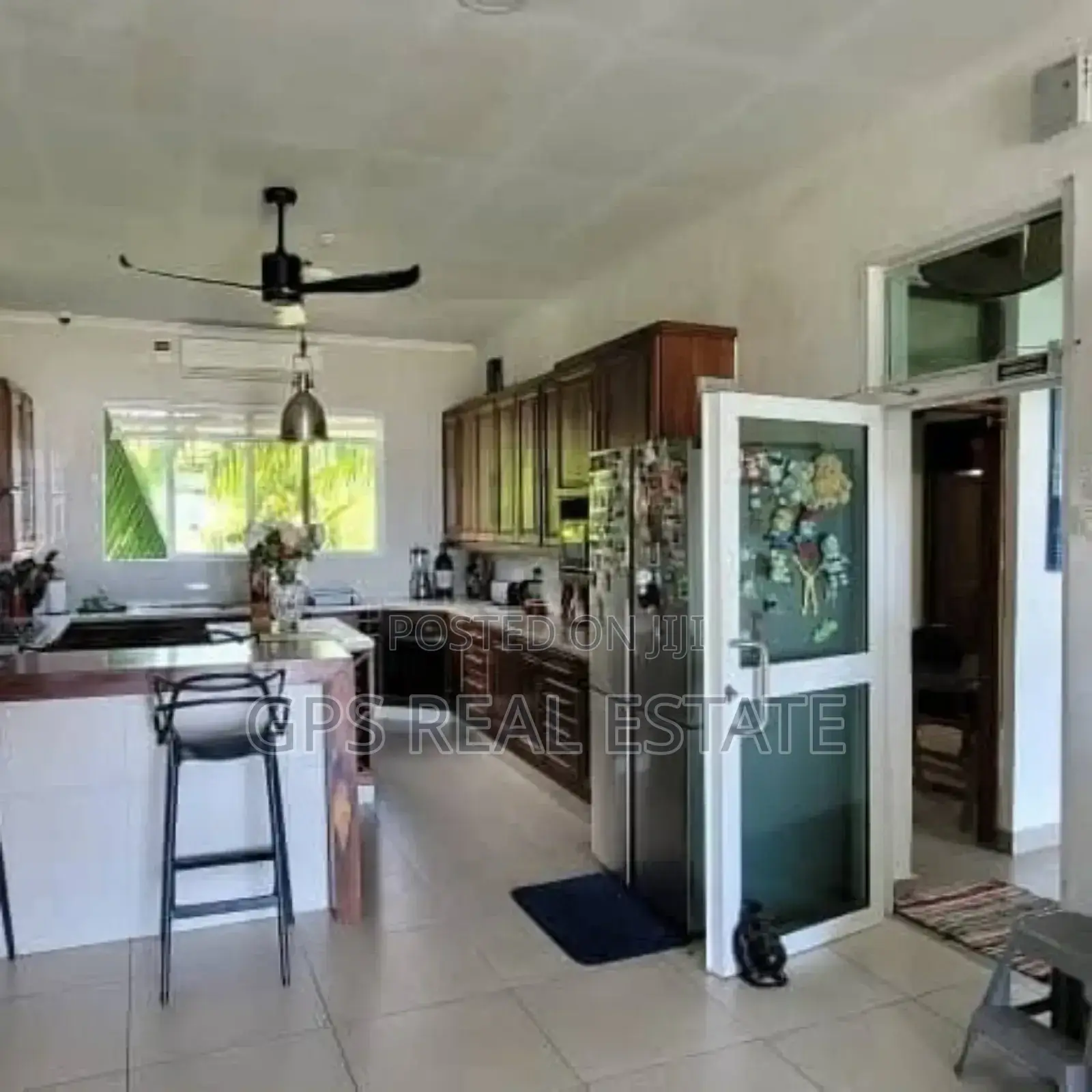 Furnished 5bdrm Maisonette in Bahari Beach, Kinondoni for sale