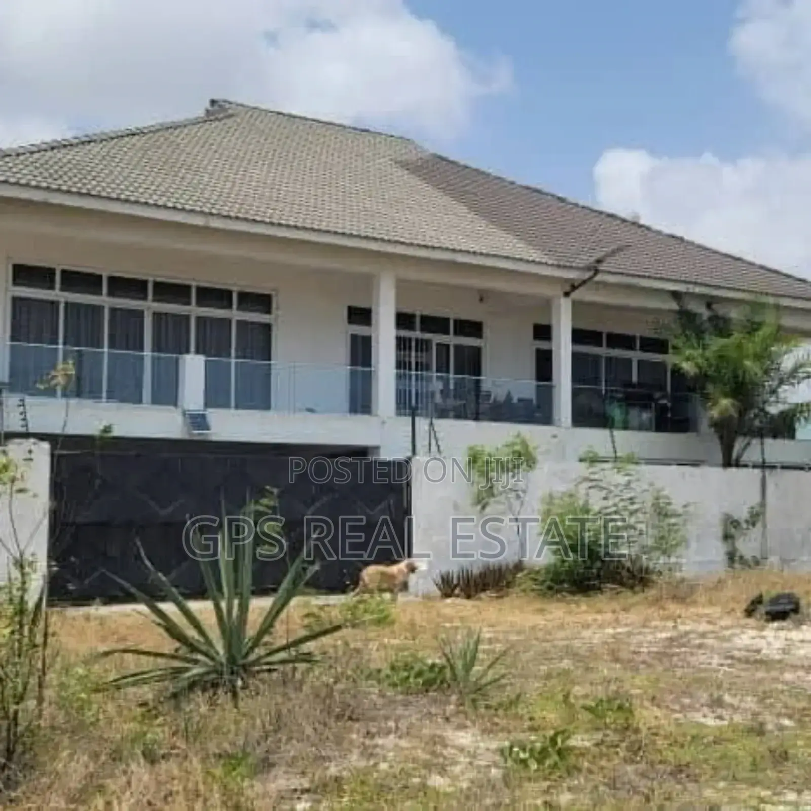 Furnished 5bdrm Maisonette in Bahari Beach, Kinondoni for sale