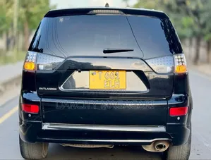 Photo - Mitsubishi Outlander 2010 Black