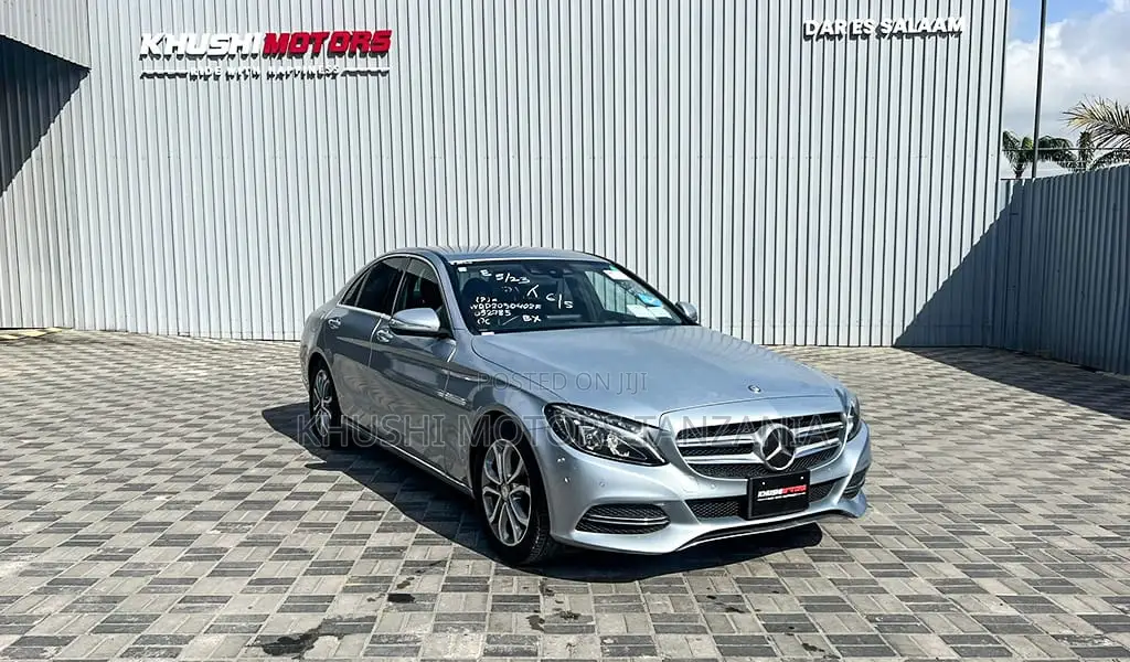 Mercedes-Benz C180 2014 Silver