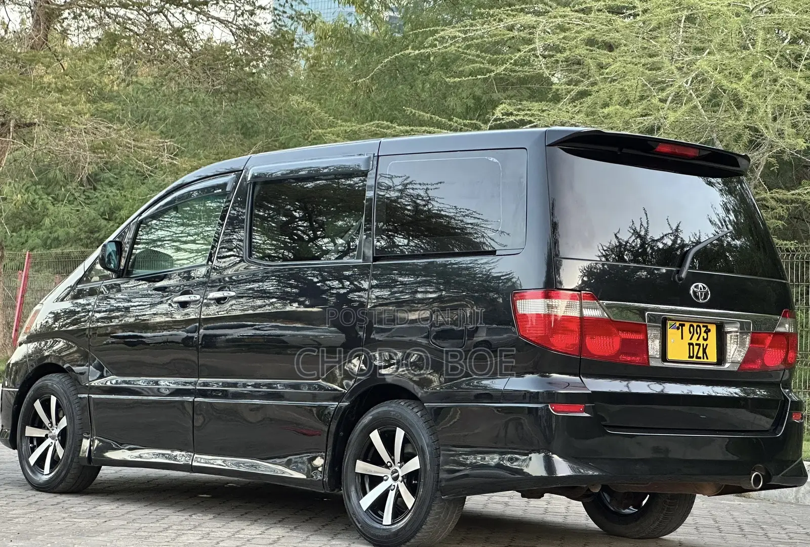 Toyota Alphard 2004 Black