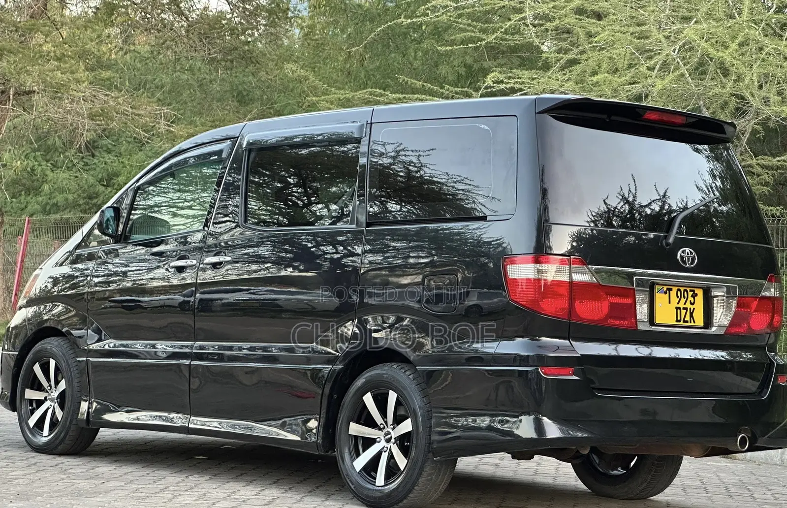 Toyota Alphard 2004 Black