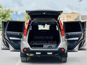 Nissan X-Trail 2010 Gray