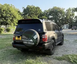 Toyota Land Cruiser 2003 Gray