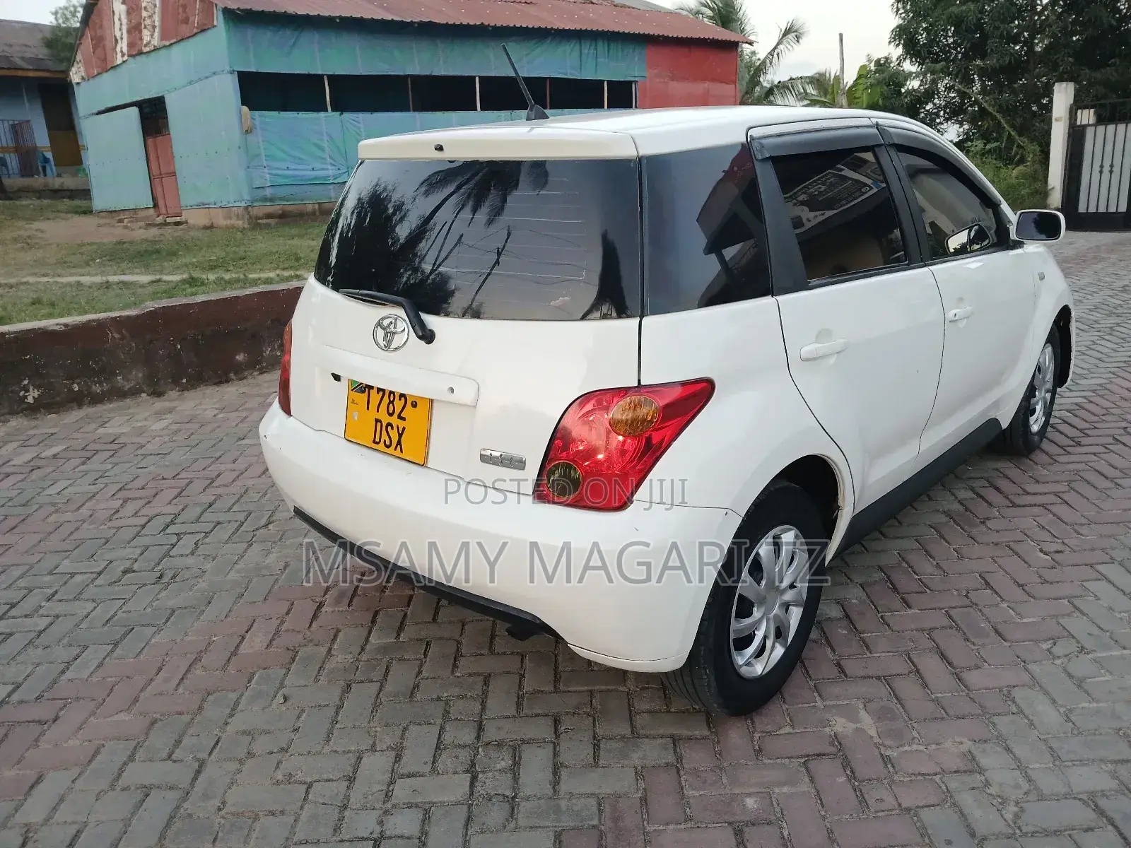 Toyota IST 2004 White
