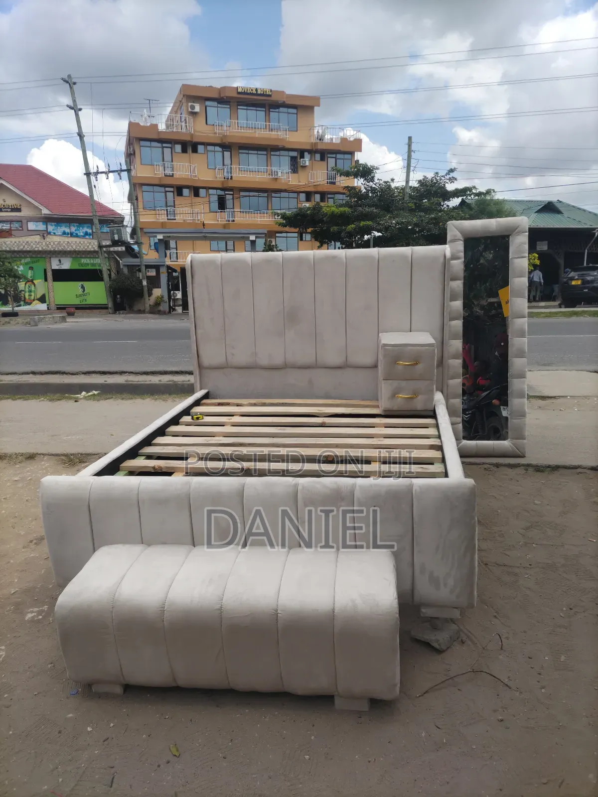 Room Set Bedsofa Off White,Kioo,Bench,Bedside