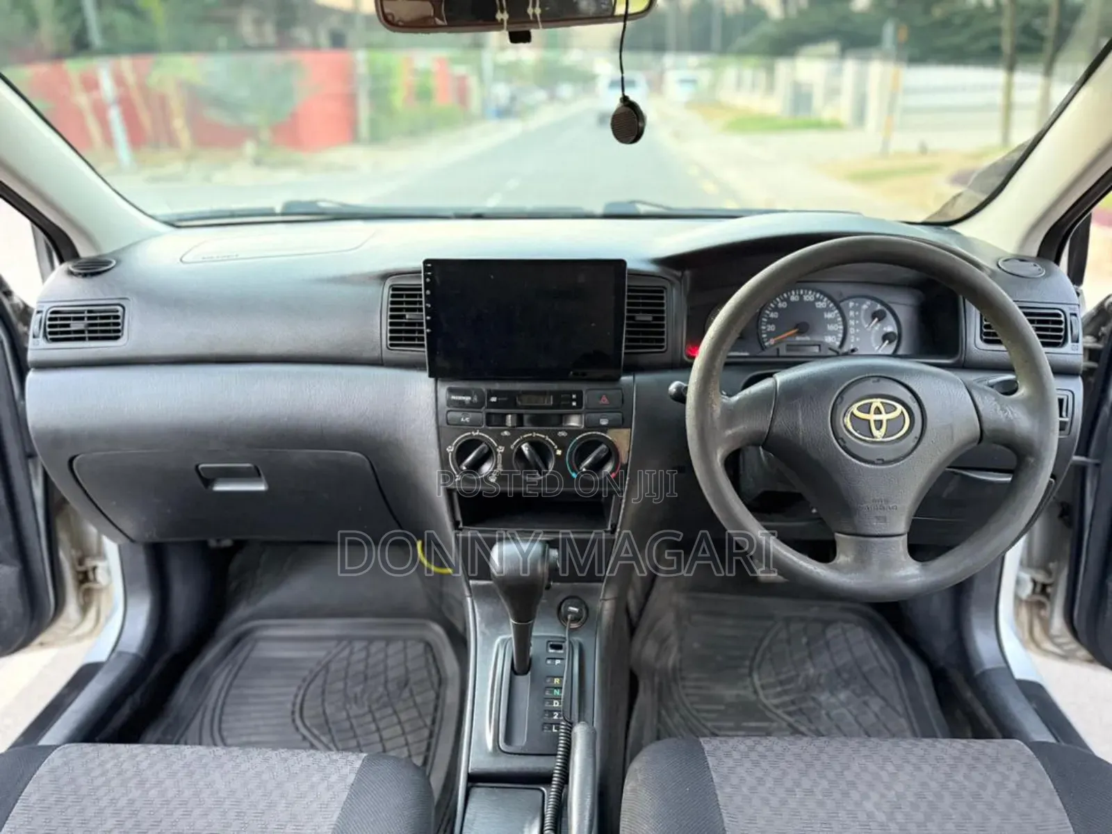 Toyota Corolla RunX 2004 Silver
