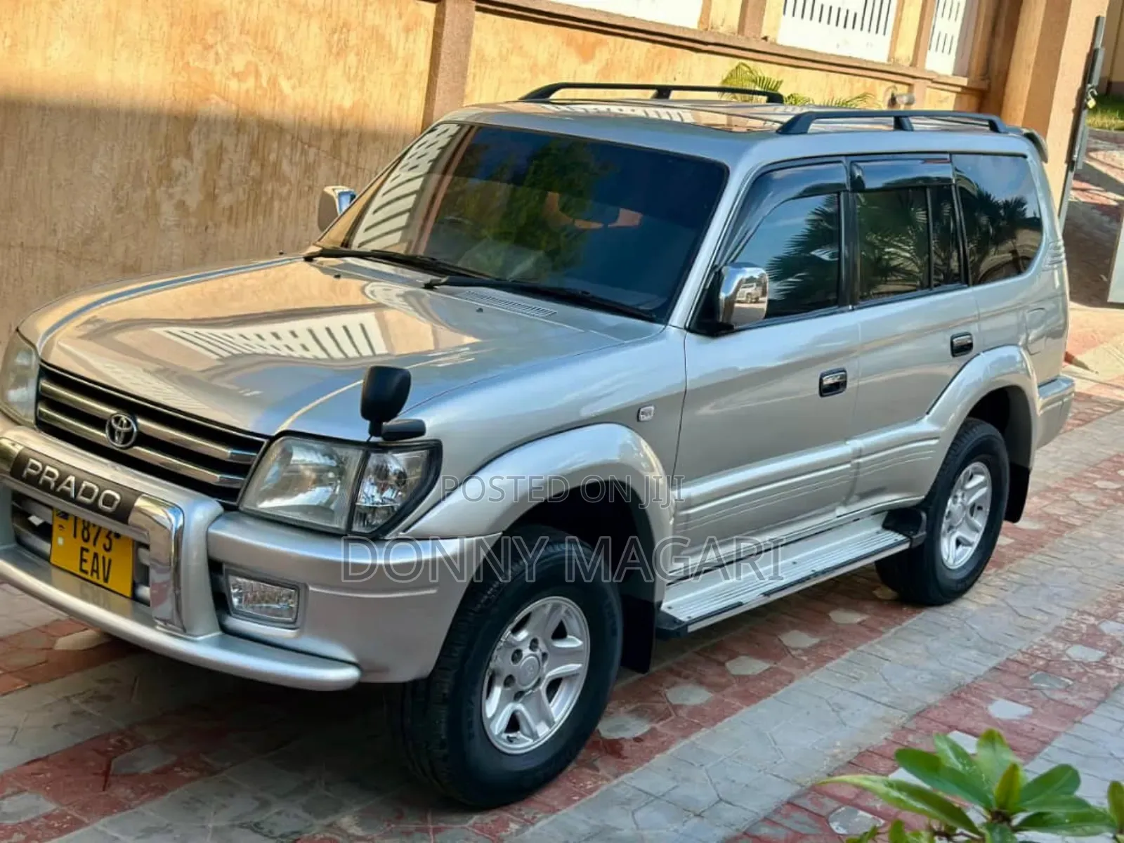 Toyota Land Cruiser Prado 2002 White